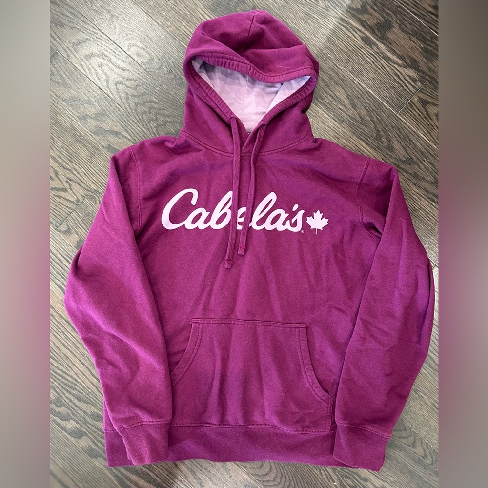 Women’s Cabela’s hoodie size small